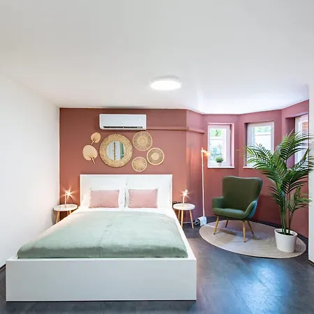 - - Stylish - Quiet Sleep Appartement Debrecen