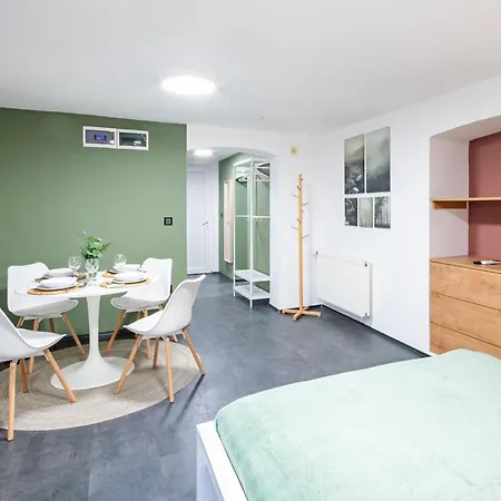 - - Stylish - Quiet Sleep Appartement Debrecen