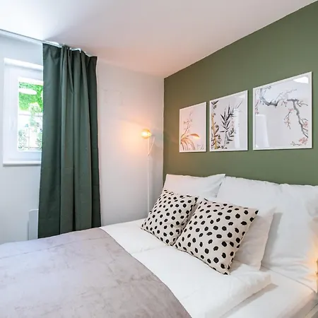 - - Stylish - Quiet Sleep * Debrecen