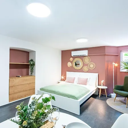 - - Stylish - Quiet Sleep Debrecen